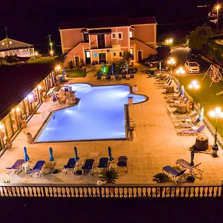 Couette-café Voula 3*